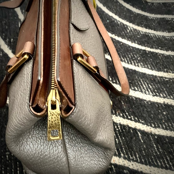 MARC JACOBS PEEBLED | DARK TAUPE AND BROWN WITH HAMMERED GOLD HARDWARE | ITALY - Picture 7 of 17